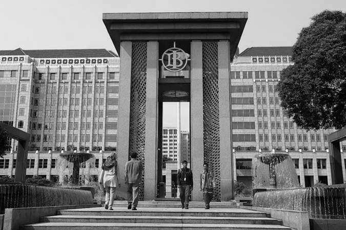 BI Rate Turun, Langkah Tepat atau Sekadar Menjaga Nafas Ekonomi?